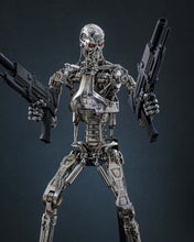 Load image into Gallery viewer, Preorder! Hot Toys MMS840D77 Terminator 2: Judgement Day Diecast Endoskeleton (Battle Damaged) 1/6 scale Collectible Figure
