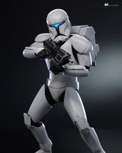 Load image into Gallery viewer, Hot Toys TMS131 Star Wars The Bad Batch Clone Commando 1/6 Scale Collectible Figure