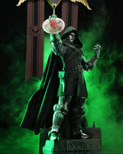 Load image into Gallery viewer, Hot Toys CMS022B Marvel Comics 1/6th Scale Doctor Doom Collectible Figure Special Edition