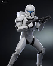 Load image into Gallery viewer, Hot Toys TMS131 Star Wars The Bad Batch Clone Commando 1/6 Scale Collectible Figure