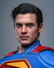 Load image into Gallery viewer, Hot Toys MMS812 Superman 1/6th Scale Superman &amp; Krypto Collectible Set