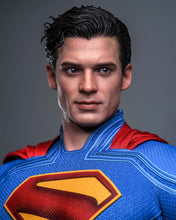 Load image into Gallery viewer, Hot Toys MMS812 Superman 1/6th Scale Superman &amp; Krypto Collectible Set