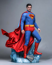 Load image into Gallery viewer, Hot Toys MMS812 Superman 1/6th Scale Superman &amp; Krypto Collectible Set