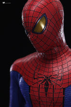 Load image into Gallery viewer, Hot Toys MMS771B The Amazing Spider-Man 1/6th Scale The Amazing Spider-Man Collectible Figure (Regular Version) (Special Edition)