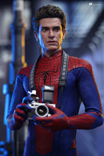 Load image into Gallery viewer, Hot Toys MMS771B The Amazing Spider-Man 1/6th Scale The Amazing Spider-Man Collectible Figure (Regular Version) (Special Edition)