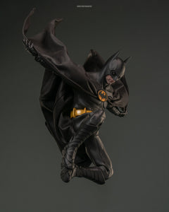 Hot Toys MMS769 Batman Returns: 1/6th scale Batman Collectible Figure (Regular Version)