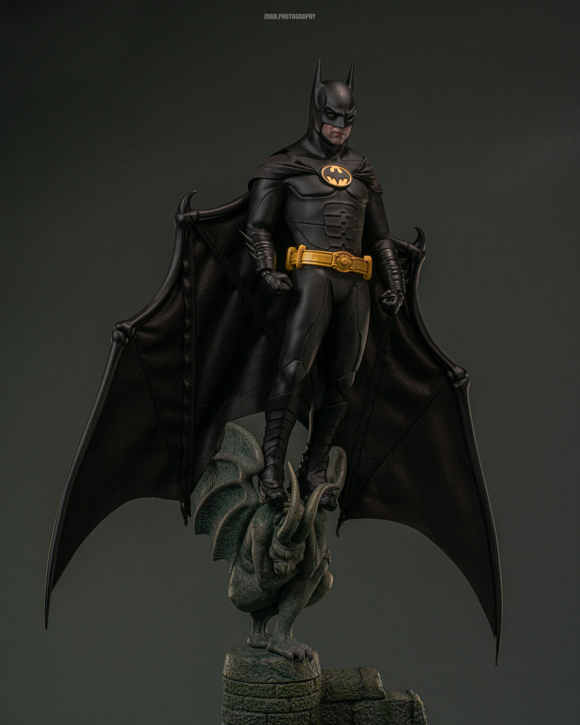 Hot Toys MMS769 Batman Returns: 1/6th scale Batman Collectible Figure (Regular Version)