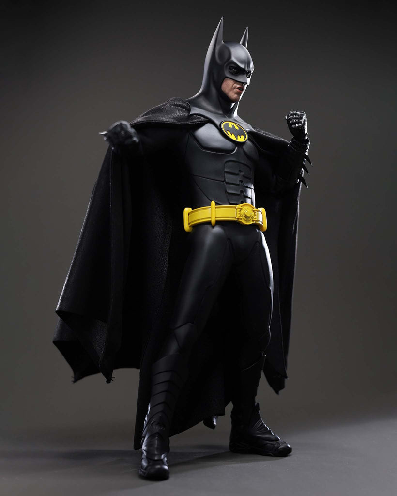 Hot Toys MMS770 Batman Returns: 1/6th scale Batman Collectible Figure (Deluxe Version)