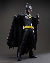 Load image into Gallery viewer, Hot Toys MMS770 Batman Returns: 1/6th scale Batman Collectible Figure (Deluxe Version)