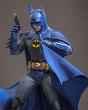 Load image into Gallery viewer, Hot Toys MMS834 The Flash 1/6th scale Batman (Blue &amp; Grey Suit) Collectible Figure [Hot Toys Exclusive]