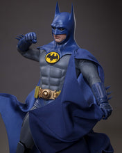 Load image into Gallery viewer, Hot Toys MMS834 The Flash 1/6th scale Batman (Blue &amp; Grey Suit) Collectible Figure [Hot Toys Exclusive]