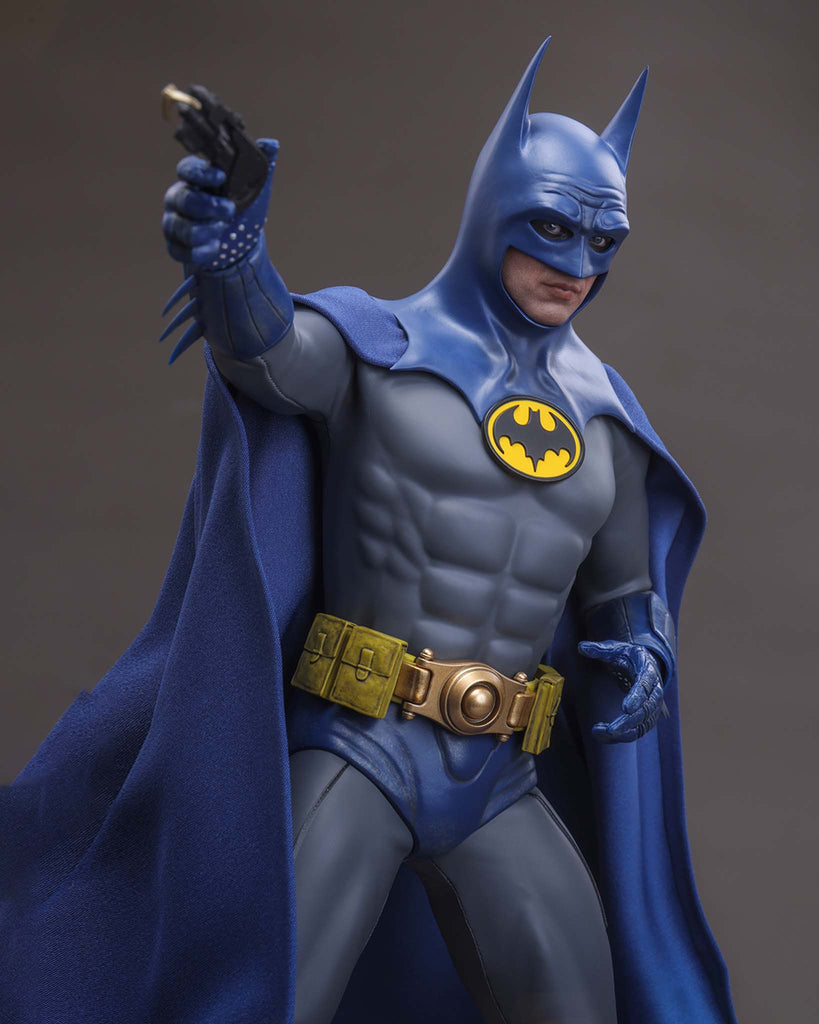 Hot Toys MMS834 The Flash 1/6th scale Batman (Blue & Grey Suit) Collectible Figure [Hot Toys Exclusive]