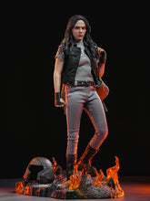 Load image into Gallery viewer, Hot Toys MMS781 Marvel Deadpool and Wolverine X23 1/6 Scale Collectible Figure