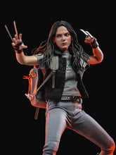 Load image into Gallery viewer, Hot Toys MMS781 Marvel Deadpool and Wolverine X23 1/6 Scale Collectible Figure