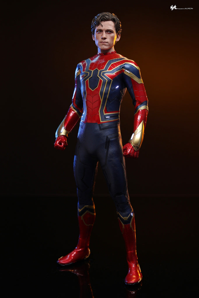 Hot Toys MMS761 Avengers Endgame 1/6th Scale Iron Spider Collectible Figure Sculpted Version