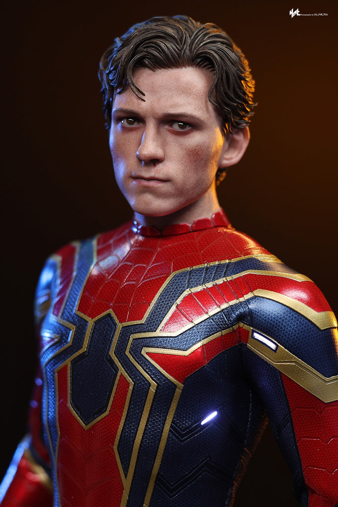 Hot Toys MMS761 Avengers Endgame 1/6th Scale Iron Spider Collectible Figure Sculpted Version