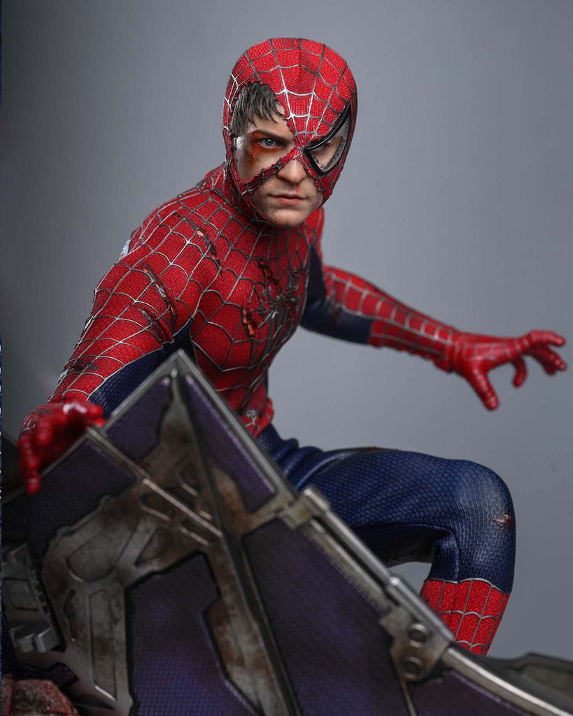 Hot Toys MMS859 Spider-Man 1/6th scale Spider-Man (Battle Damaged Version) Collectible Figure