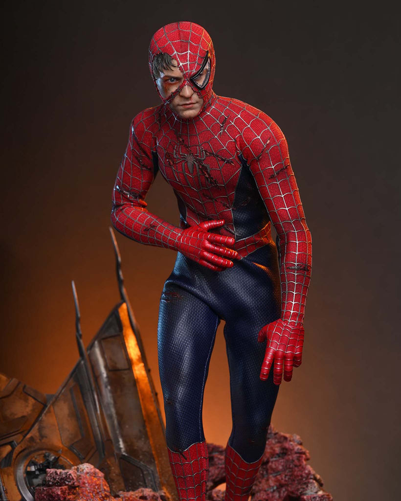 Hot Toys MMS859 Spider-Man 1/6th scale Spider-Man (Battle Damaged Version) Collectible Figure