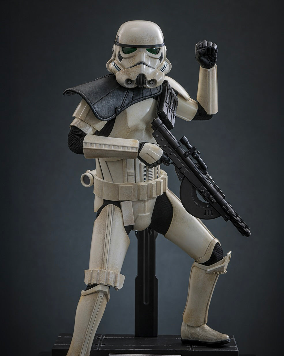Hot Toys MMS837 Star Wars: The Mandalorian & Grogu 1/6th scale