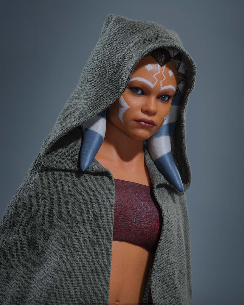 Hot Toys TMS170 Star Wars: The Clone Wars 1/6th scale Ahsoka Tano (Padawan) Collectible Figure [Hot Toys Exclusive]