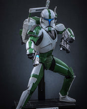 Load image into Gallery viewer, Preorder! Hot Toys TMS189 Star Wars: The Clone Wars 1/6th scale Clone Commando Fixer Collectible Figure [Hot Toys Exclusive]