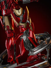 Load image into Gallery viewer, Hot Toys MMS825D72B Iron Man 1/6th scale Iron Man Mark III (Armor Suit Up Version) Collectible Figure Special Edition