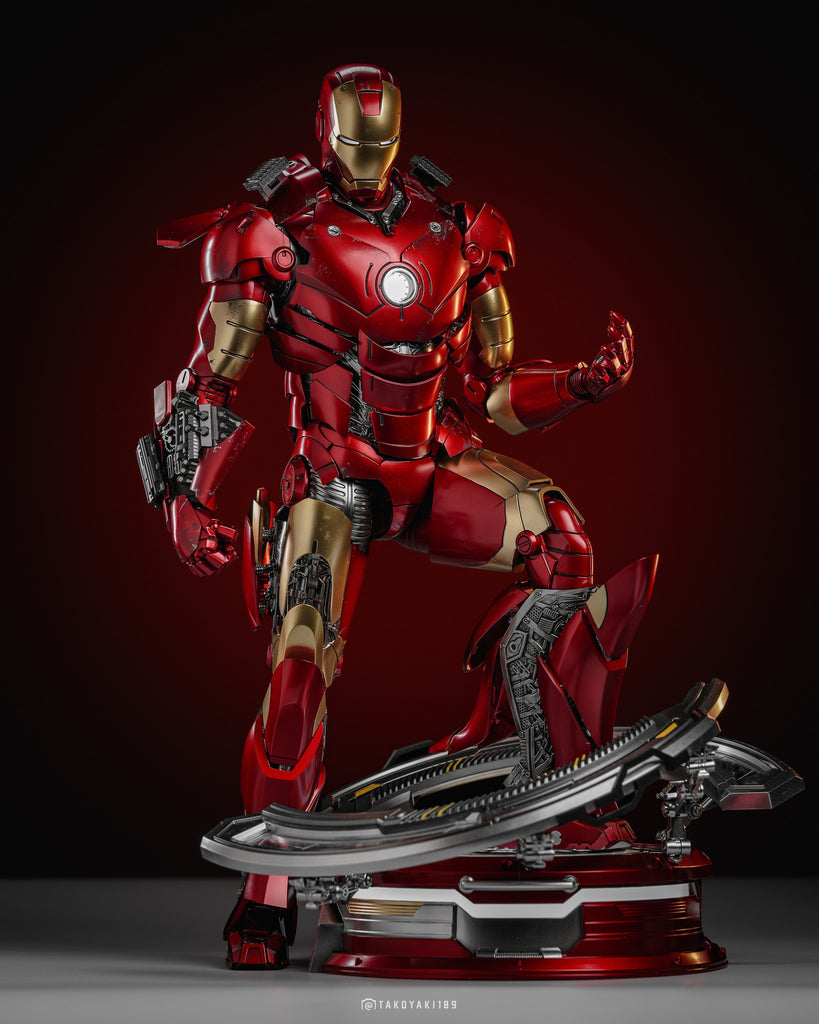 Hot Toys MMS825D72B Iron Man 1/6th scale Iron Man Mark III (Armor Suit Up Version) Collectible Figure Special Edition