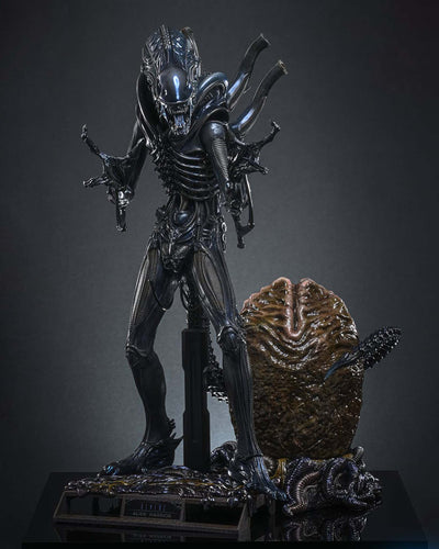 Preorder! Hot Toys MMS899 Aliens Alien Warrior (Deluxe Version) 1/6th scale Collectible Figure