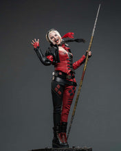 Load image into Gallery viewer, Hot Toys MMS773AE The Suicide Squad  1/6th scale Harley Quinn Collectible Figure (Artisan Edition)