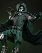 Load image into Gallery viewer, Preorder! Hot Toys MMS907B Avengers: Doomsday 1/6th scale Doctor Doom Collectible Figure (Ultimate Version) Special Edition