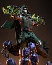 Load image into Gallery viewer, Preorder! Hot Toys MMS907B Avengers: Doomsday 1/6th scale Doctor Doom Collectible Figure (Ultimate Version) Special Edition