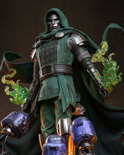 Load image into Gallery viewer, Preorder! Hot Toys MMS907B Avengers: Doomsday 1/6th scale Doctor Doom Collectible Figure (Ultimate Version) Special Edition