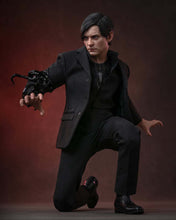 Load image into Gallery viewer, Hot Toys MMS891 Spider-Man 3 Peter Parker [Hot Toys Exclusive] 1/6th scale Collectible Figure