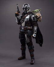Load image into Gallery viewer, Hot Toys MMS872 Star Wars: The Mandalorian &amp; Grogu 1/6th scale The Mandalorian and Grogu Collectible Set