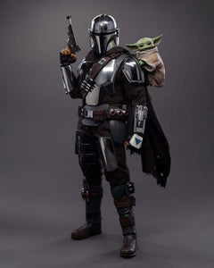Hot Toys MMS872 Star Wars: The Mandalorian & Grogu 1/6th scale The Mandalorian and Grogu Collectible Set Deluxe Edition