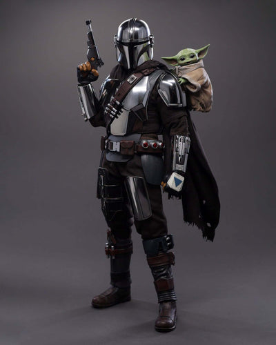 Hot Toys MMS872 Star Wars: The Mandalorian & Grogu 1/6th scale The Mandalorian and Grogu Collectible Set Deluxe Edition