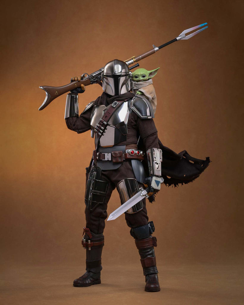 Hot Toys MMS872 Star Wars: The Mandalorian & Grogu 1/6th scale The Mandalorian and Grogu Collectible Set