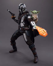 Load image into Gallery viewer, Hot Toys MMS872 Star Wars: The Mandalorian &amp; Grogu 1/6th scale The Mandalorian and Grogu Collectible Set