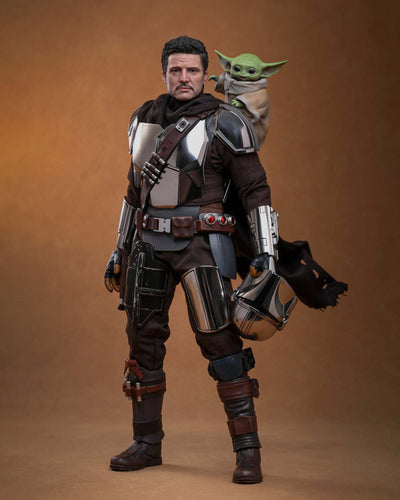 Hot Toys MMS872 Star Wars: The Mandalorian & Grogu 1/6th scale The Mandalorian and Grogu Collectible Set Deluxe Edition