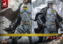 Load image into Gallery viewer, Hot Toys MMS897 The Flash Batman (Arctic Suit) 1/6th scale Collectible Figure
