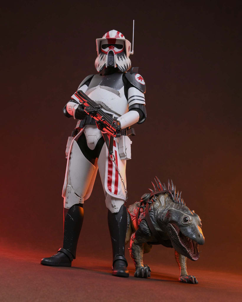 Hot Toys TMS167 Star Wars: The Clone Wars - Sergeant Hound 1/6th Scale Collectible Figure