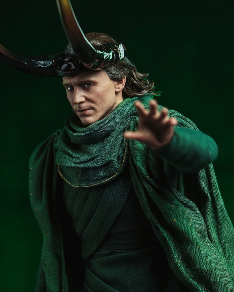 Hot Toys DX41AE Loki God Loki 1/6th Scale Collectible Figure (Artisan Edition) Limited Edition
