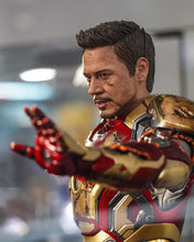 Load image into Gallery viewer, Preorder! Hot Toys MMS759D66B Marvel Ironman 3 Ironman Mark 42 (2.0) 1/6 Scale Collectible Figure (Deluxe Version) Special Edition