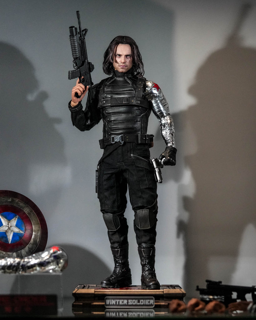 Hot Toys MMS790AEB Captain America: The Winter Soldier 1/6th scale Winter Soldier Collectible Figure (Artisan Edition) (Special Edition) [Hot Toys Exclusive]