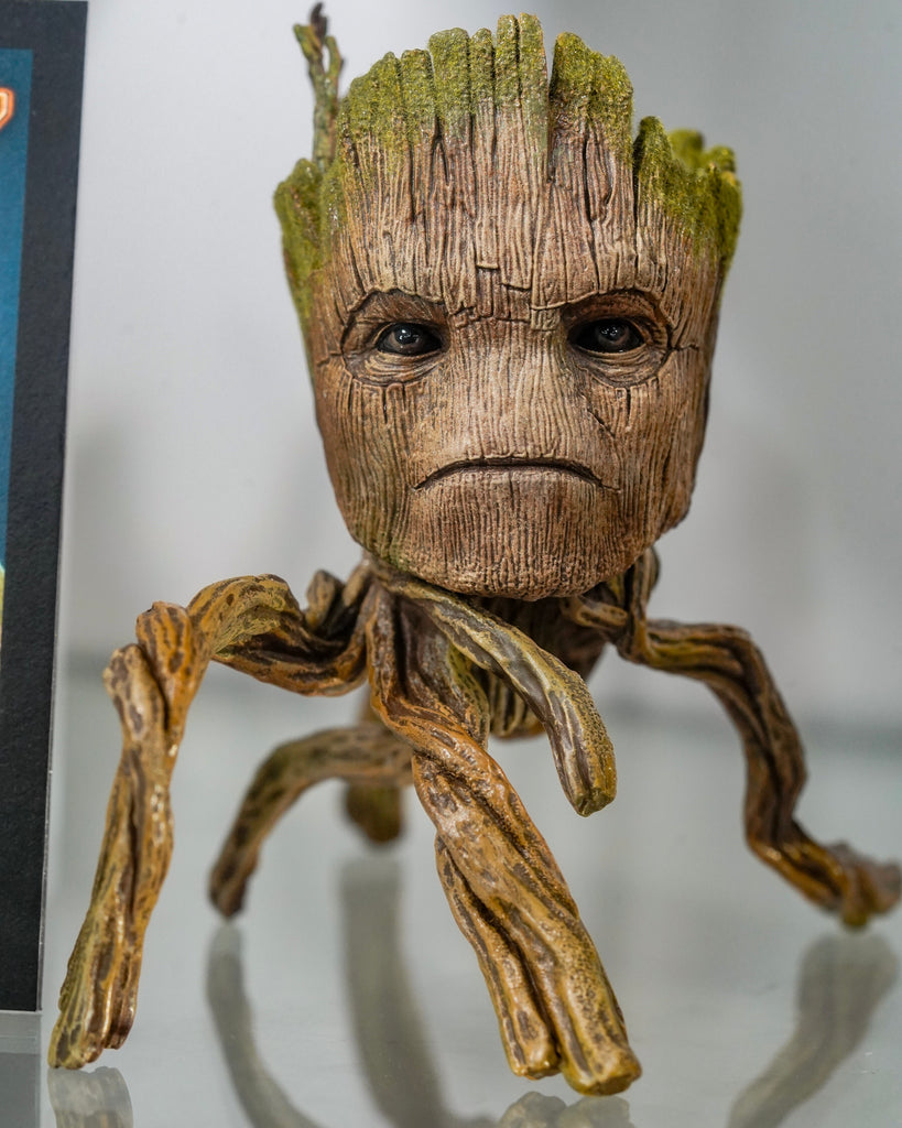 Hot Toys MMS707 Guardians of the Galaxy Volume 3 Groot 1/6 Scale Collectible Figure Deluxe Version