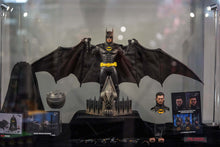 Load image into Gallery viewer, Preorder! Hot Toys MMS770 Batman Returns 1/6th scale Batman Collectible Figure (Deluxe Version)