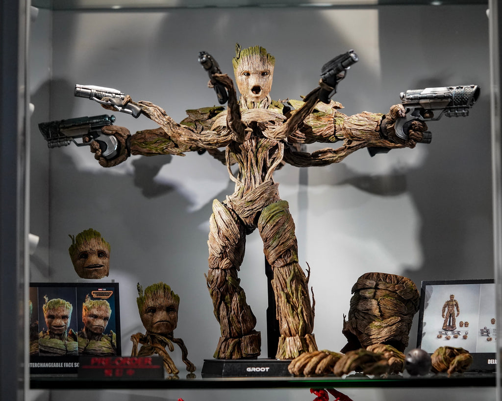 Hot Toys MMS707 Guardians of the Galaxy Volume 3 Groot 1/6 Scale Collectible Figure Deluxe Version