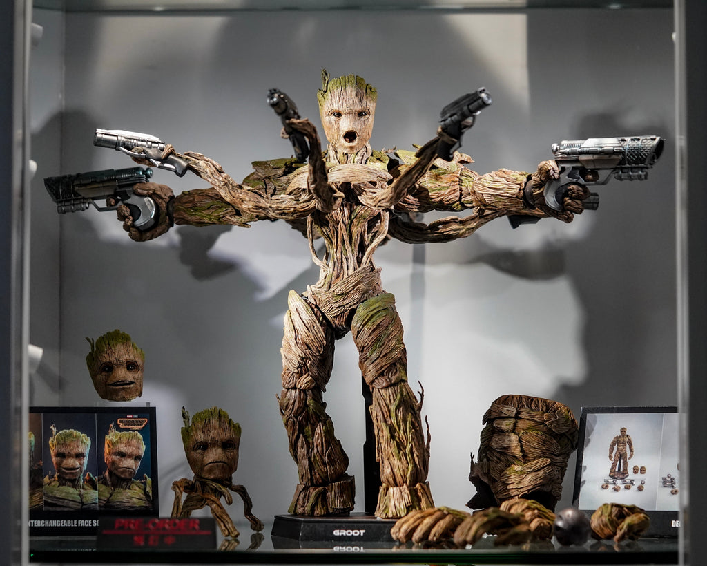 Hot Toys MMS707 Guardians of the Galaxy Volume 3 Groot 1/6 Scale Collectible Figure Deluxe Version