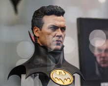 Load image into Gallery viewer, Preorder! Hot Toys MMS770 Batman Returns 1/6th scale Batman Collectible Figure (Deluxe Version)