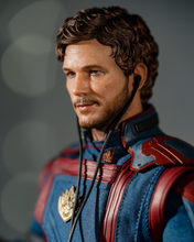 Load image into Gallery viewer, Preorder! Hot Toys MMS709  Guardians of the Galaxy Volume 3 Starlord 1/6 Scale Collectible Figure